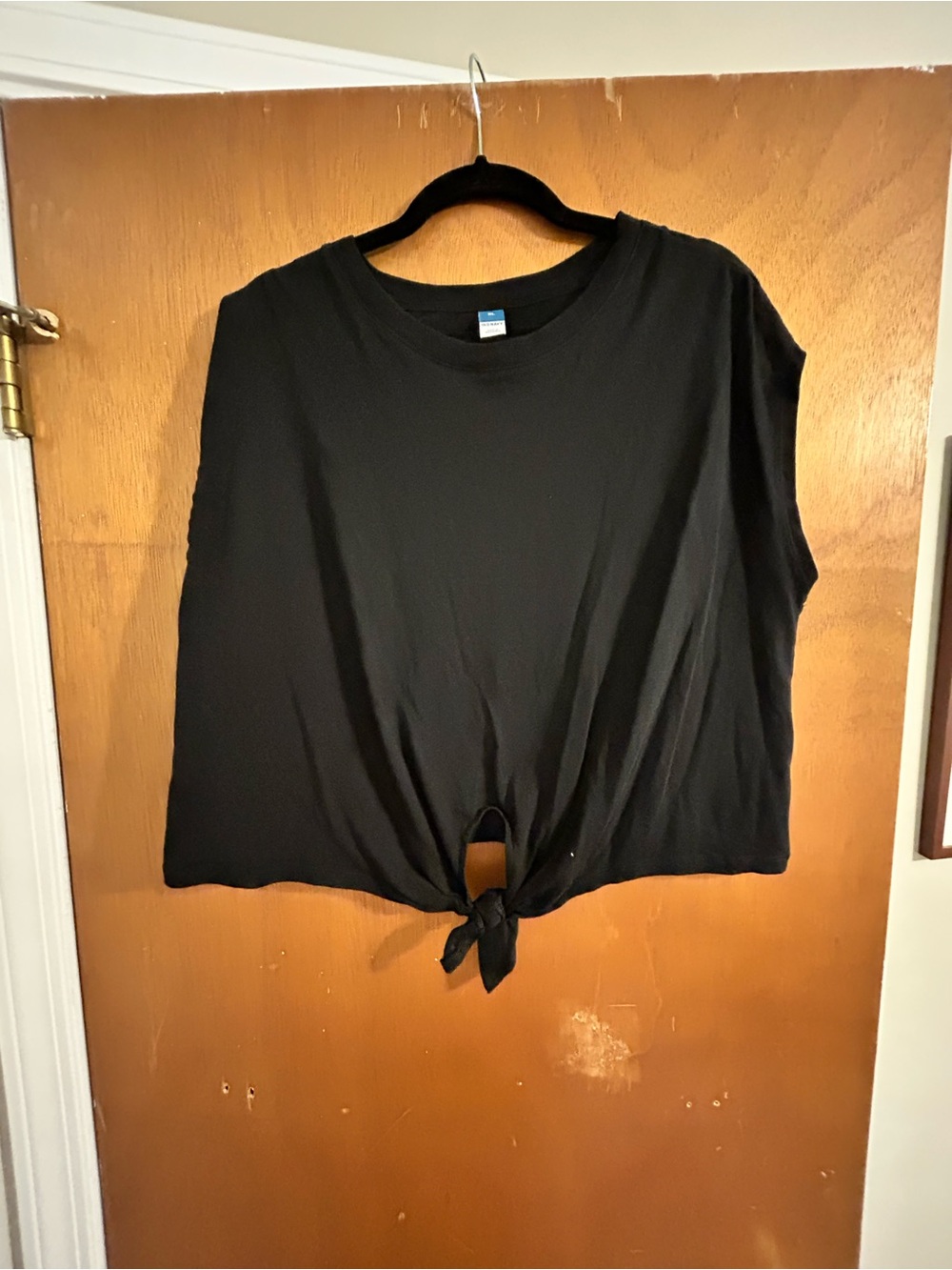 Old Navy Black Knot-Front Crop Top